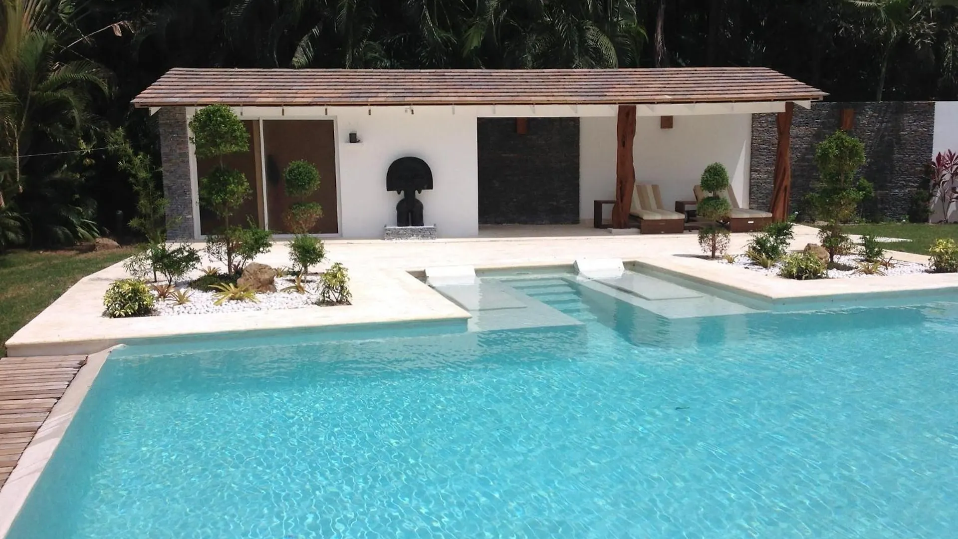 Seaside Villa With Housekeeping Staff - Las Terrenas República Dominicana