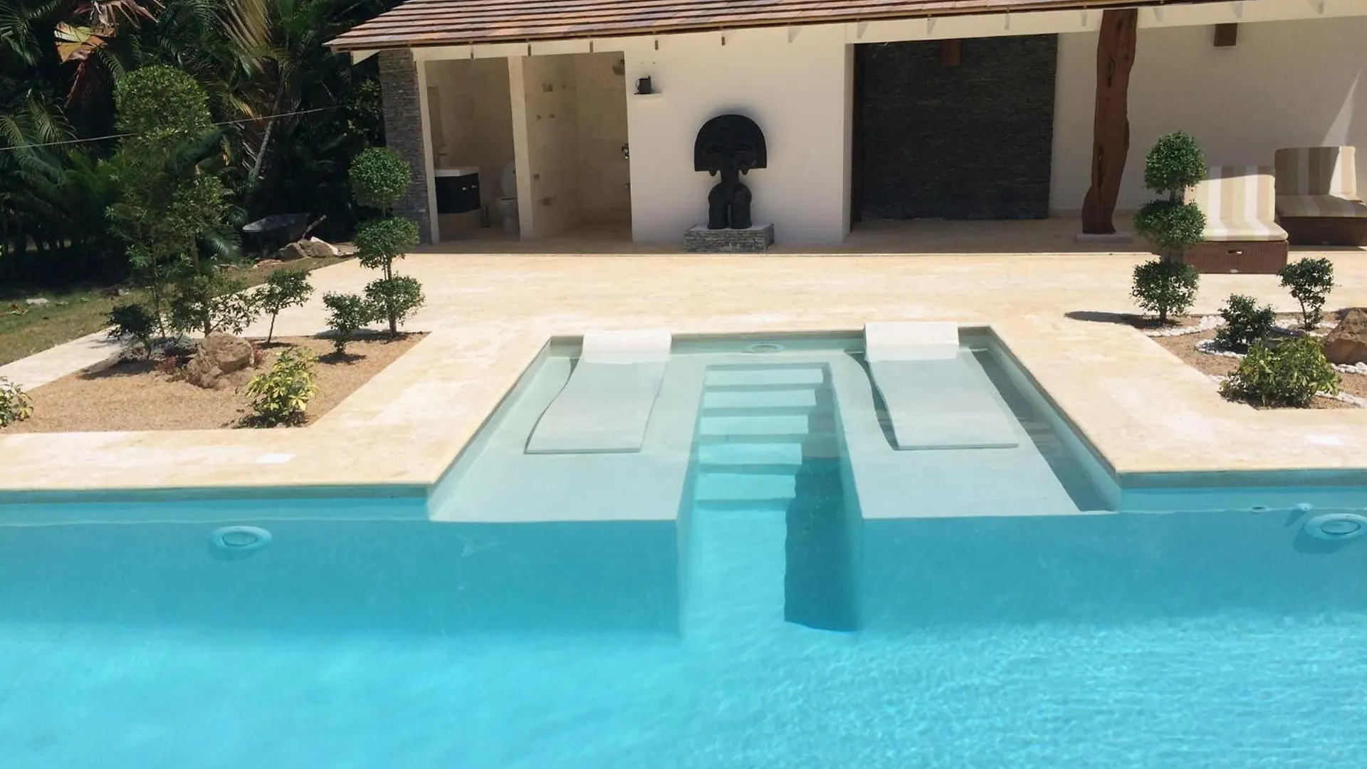 Seaside Villa With Housekeeping Staff - Las Terrenas República Dominicana