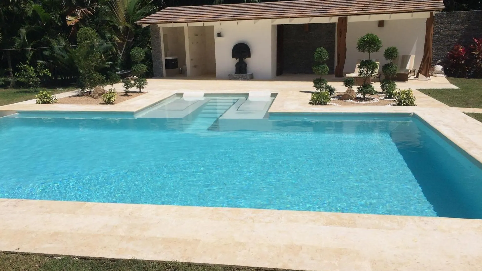 Seaside Villa With Housekeeping Staff - Las Terrenas República Dominicana