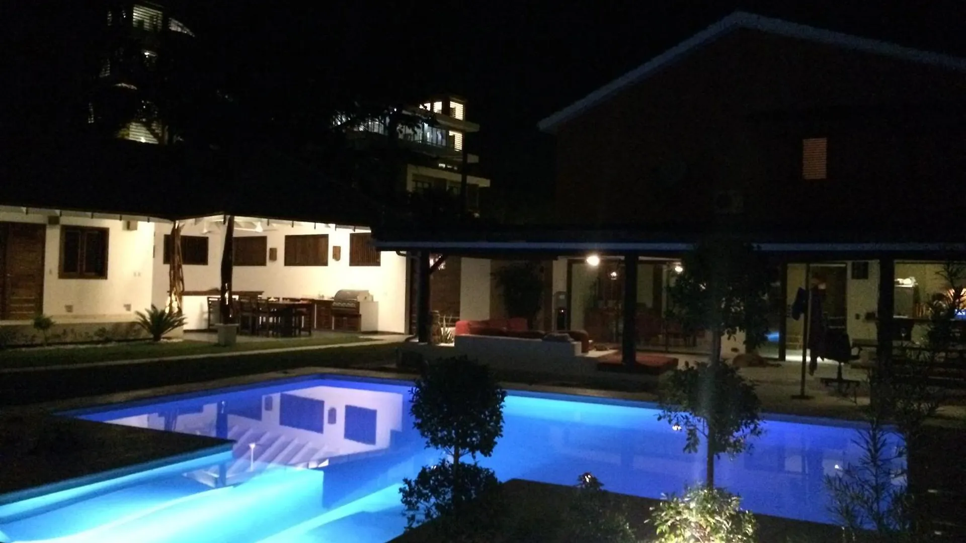 Seaside Villa With Housekeeping Staff - Las Terrenas